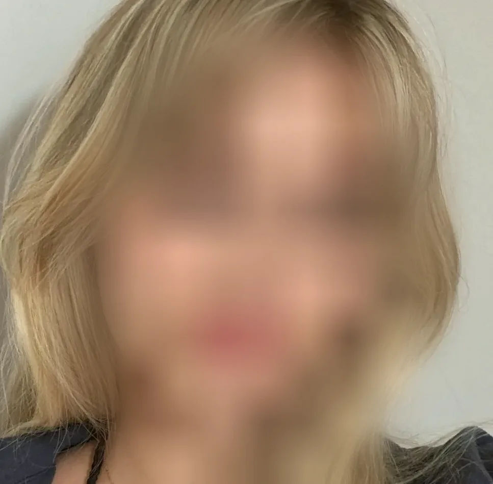 Emma, 20