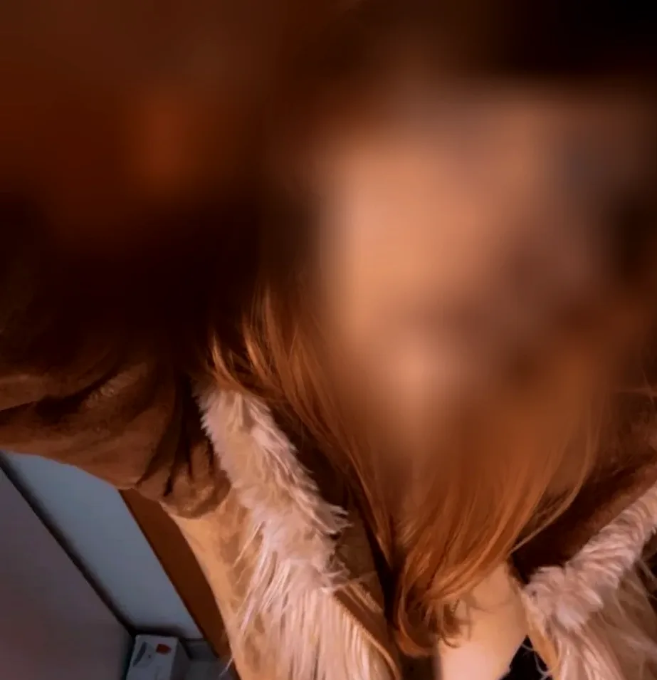 Pia, 24